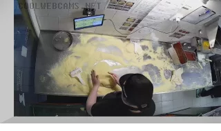 Webcam in the pizzeria «Dodo Pizza» on Gubanova Street, Samara