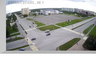 Webcam at the intersection of Neftyanikov, Mira, Molodezhnaya streets in Usinsk