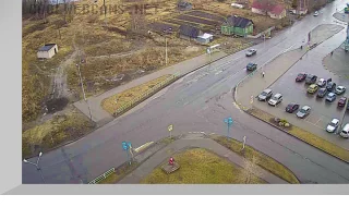 Webcam at the intersection Novokirpichnaya - Bumazhnikov